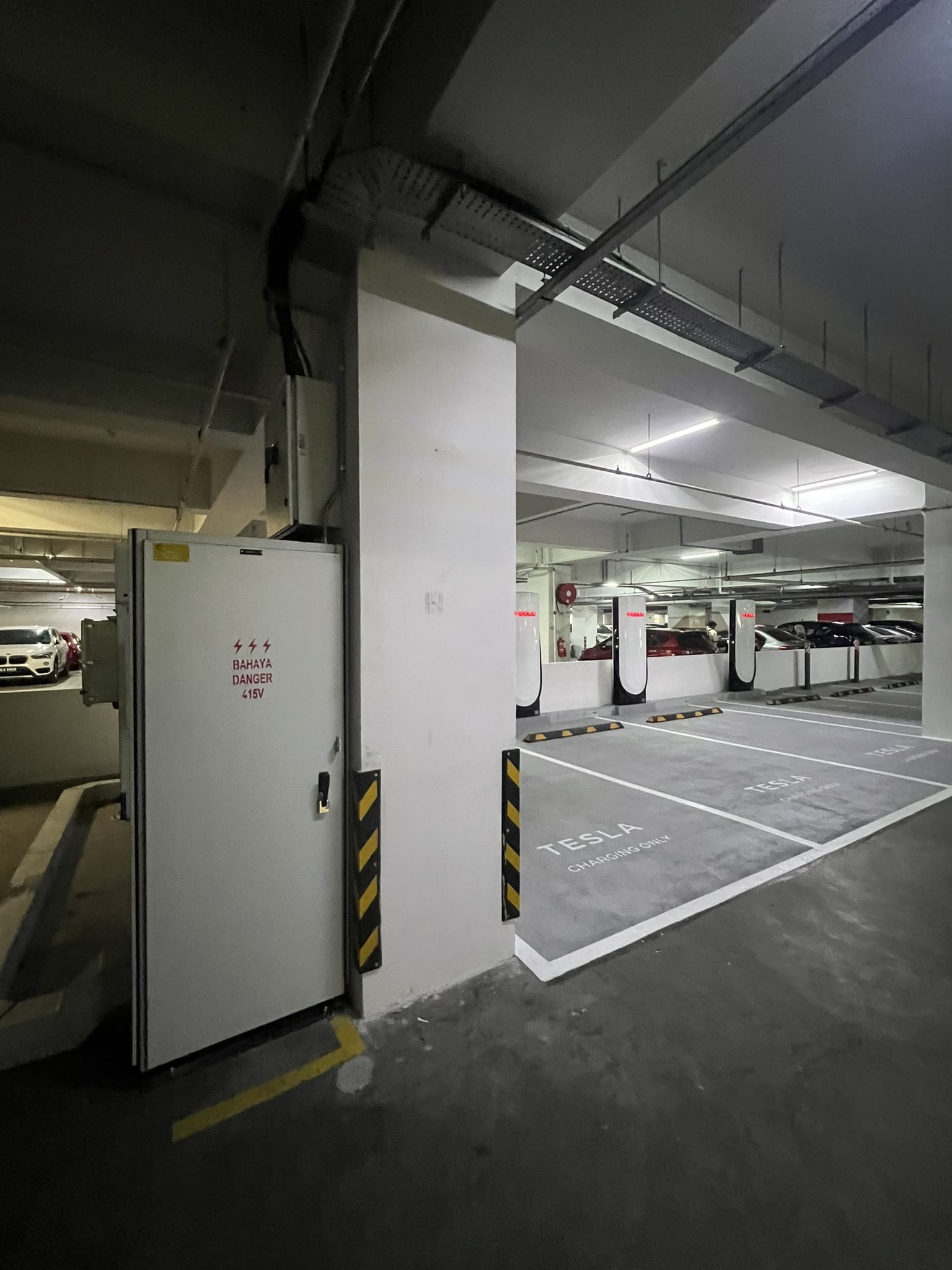 Tesla Supercharger at i-City First Avenue, Shah Alam